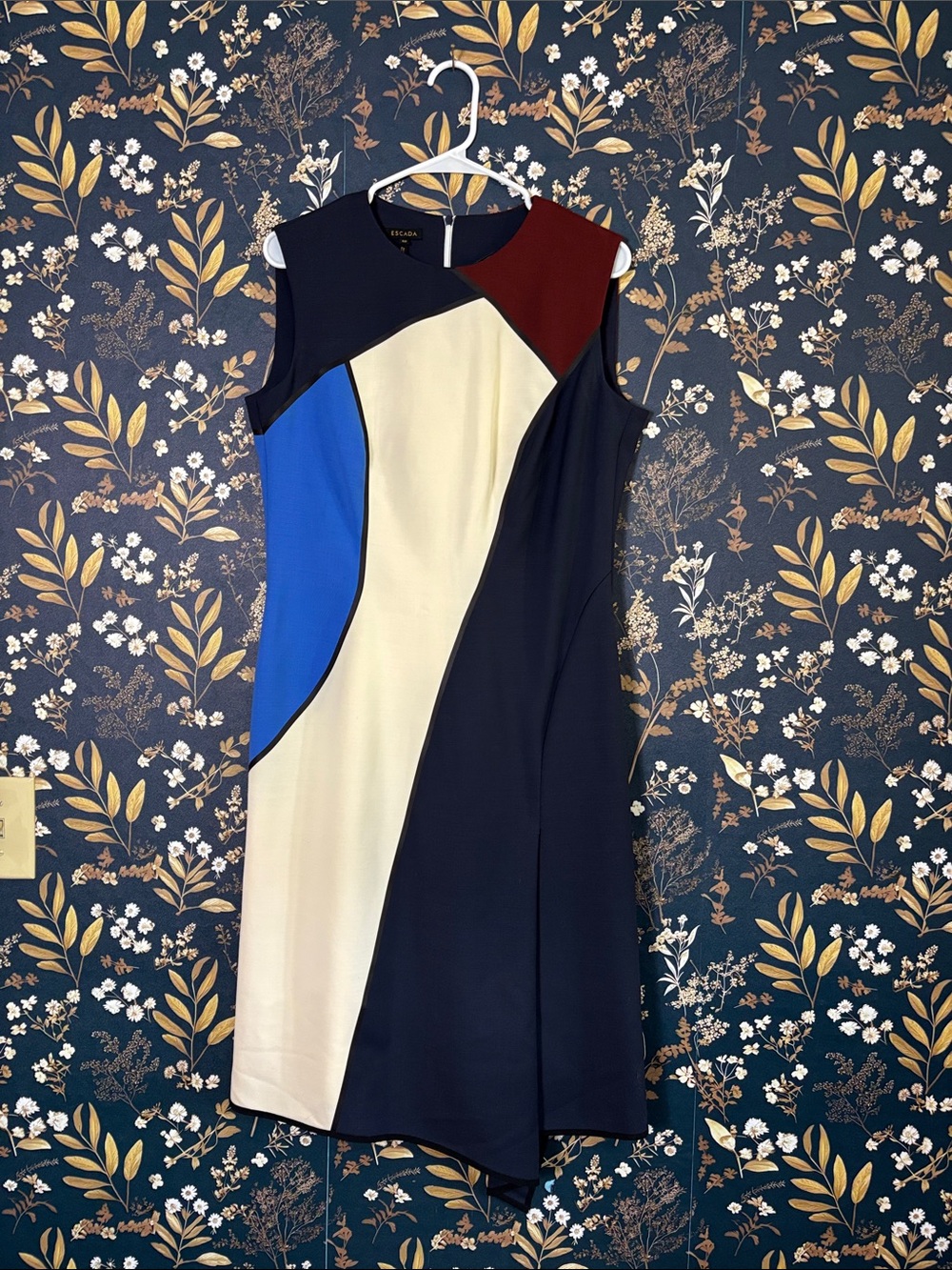 Escada Colorblock Sleeveless Shift Dress in Navy Cream Cobalt Burgundy Wool 40